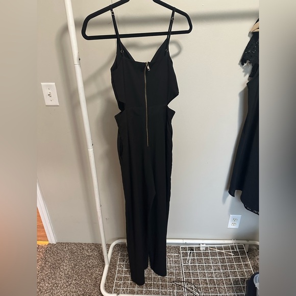 Gianni Bini Black Straight Leg Sleeveless Jumpsuit with cut outs size small - Picture 8 of 9
